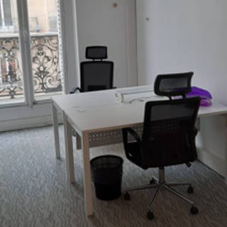 Bureau privé 25 m² 6 postes Coworking Rue La Boétie Paris 75008 - photo 1